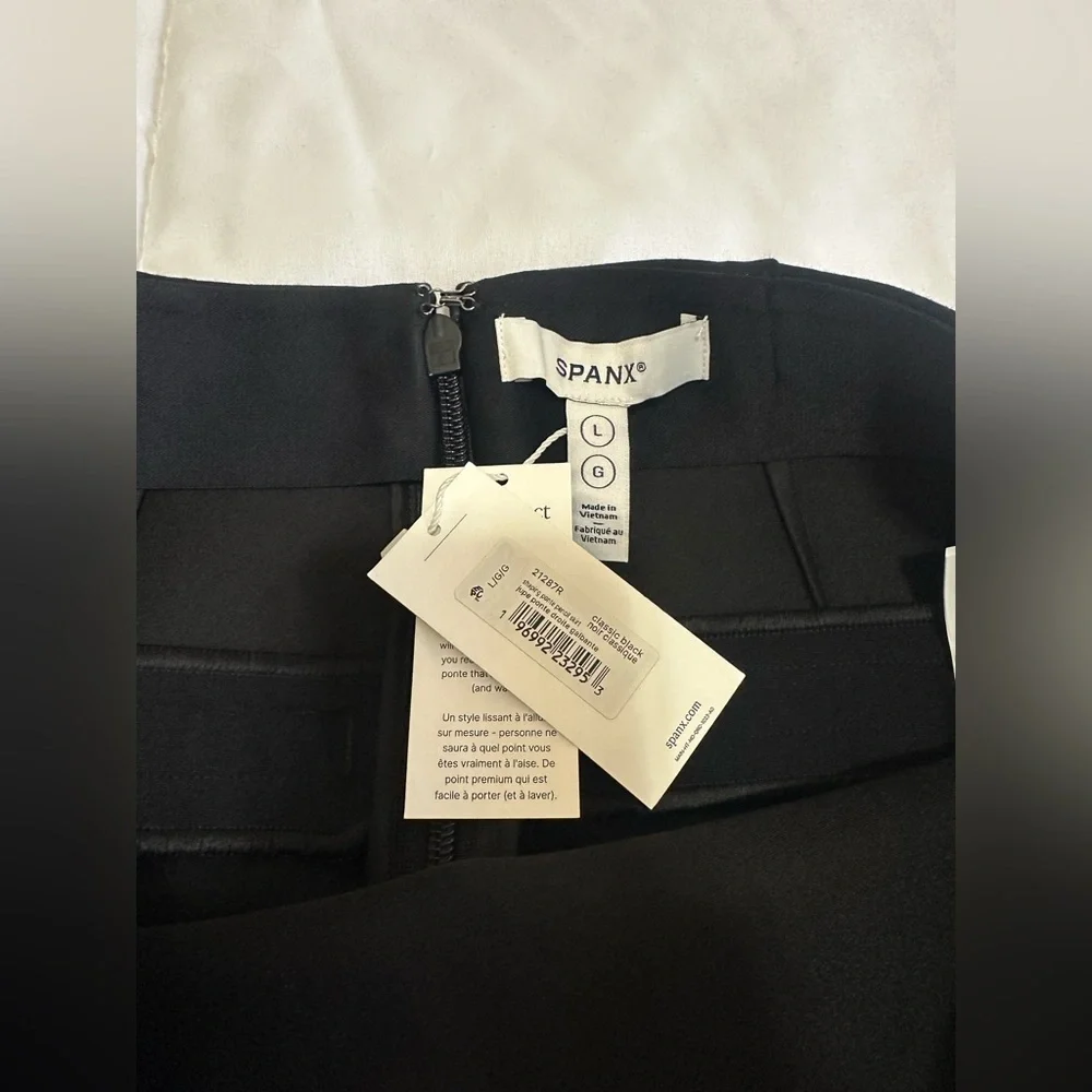 New SPANX Shaping Pencil Skirt Sz Large in Classic Black - Picture 2 of 6
